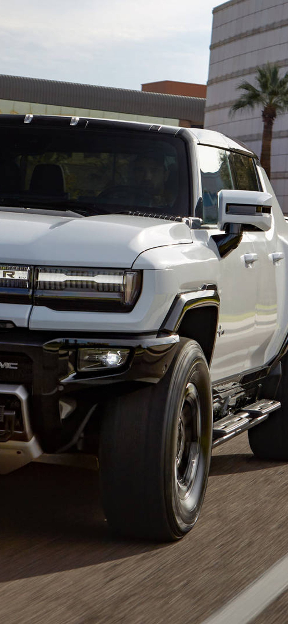 Hummer City Road Ultra HD iPhone 16 Wallpaper
